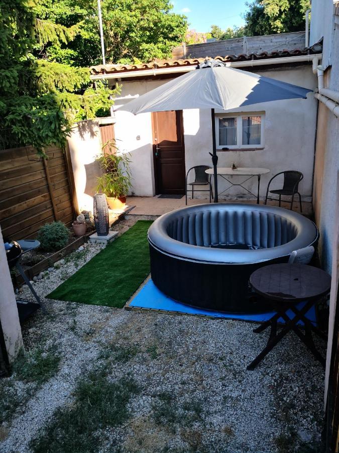 Le Studio Remcam Saint-Mitre-les-Remparts Extérieur photo